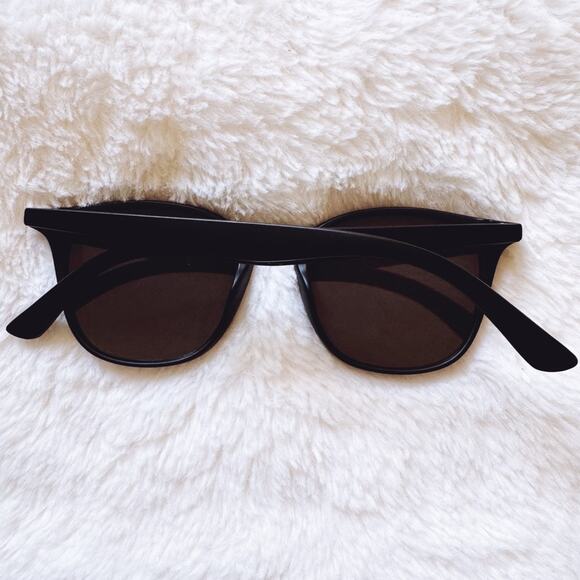 Maura Blue Oversized Oval Horn Rims Sunglasses - Picture 14 of 14